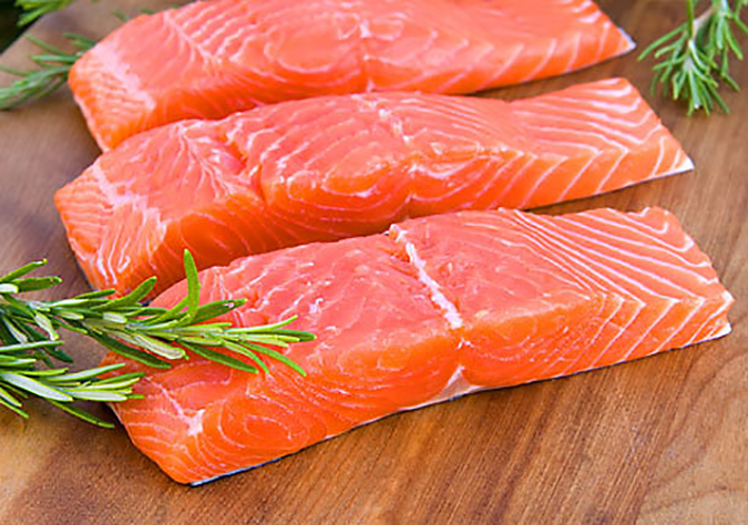 Ăn thịt bò và cá hồi giảm nguy cơ đột quỵ
